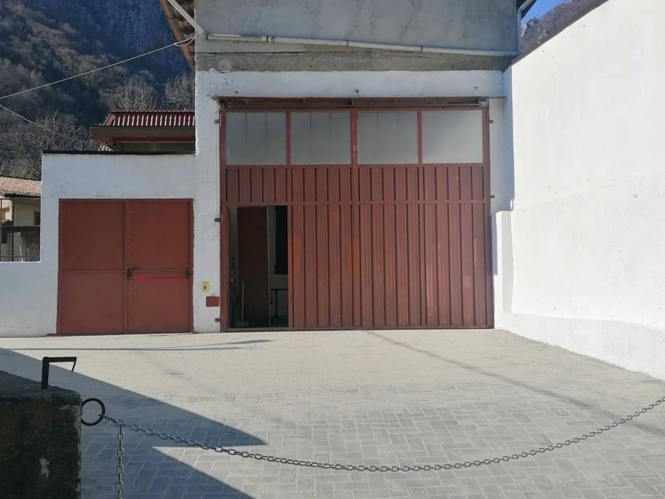 L'establiment comercial a Lecco, Lecco - foto 1