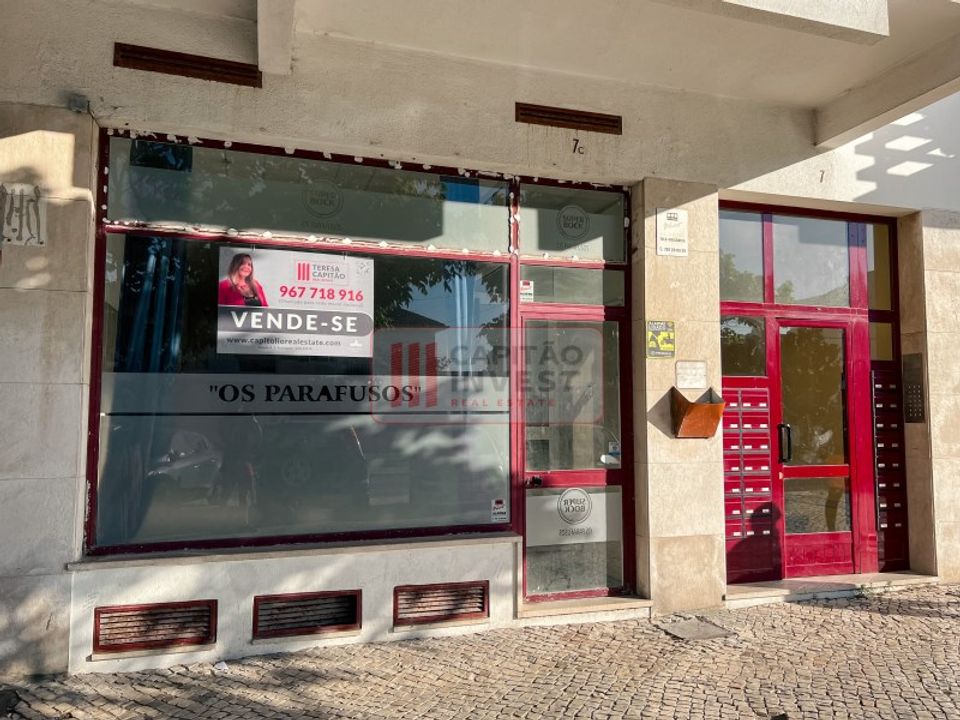 Erhvervsejendom i Costa da Caparica, Setubal - foto 1