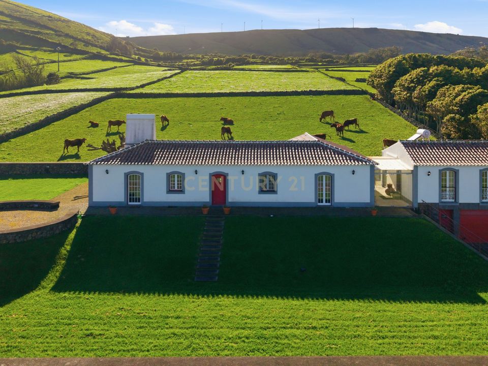 Villa i Vila da Praia da Vitoria, Terceira - foto 1
