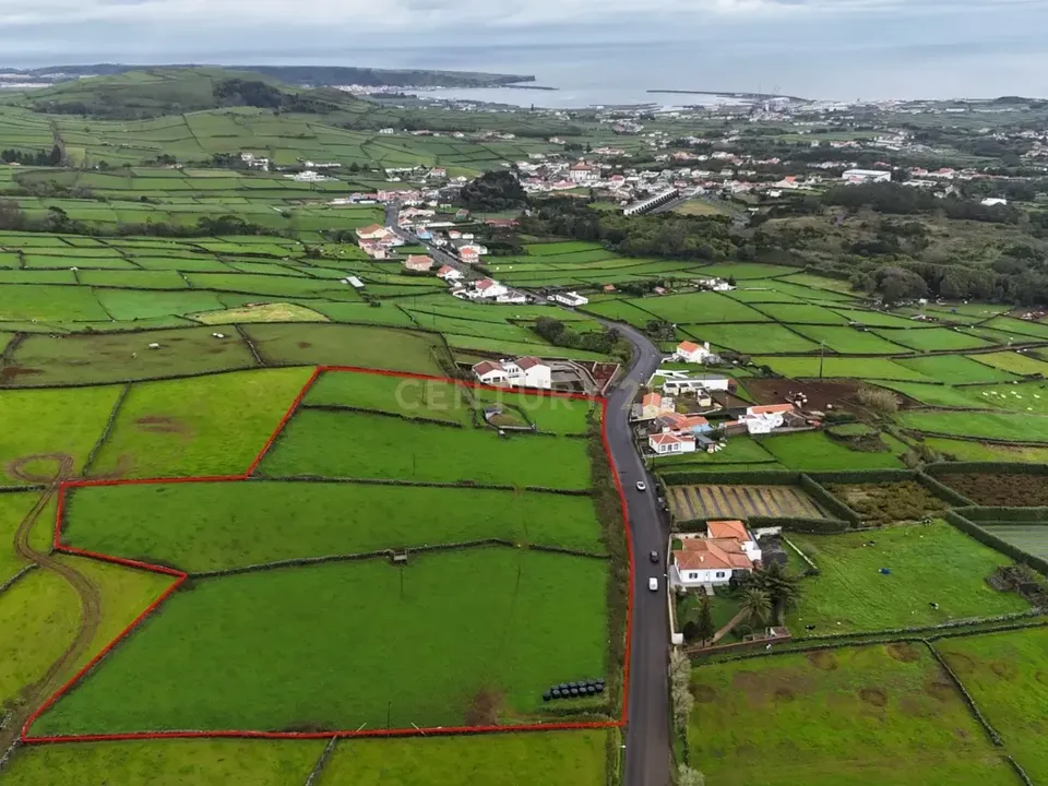 Helårsgrund i Fonte do Bastardo, Terceira - foto 1