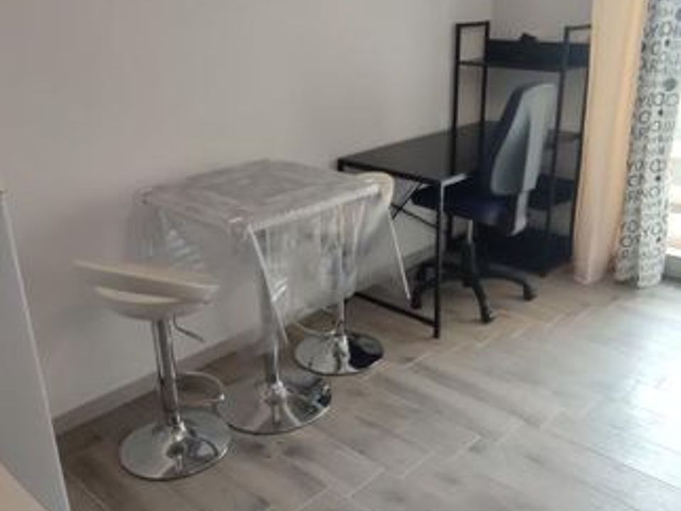 Studio in Nimes, Gard - photo 4
