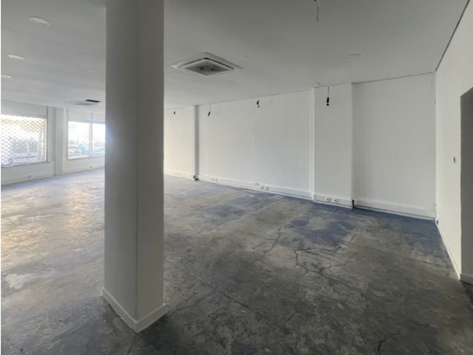 Erhvervsejendom i Loures, Lisbon - foto 4