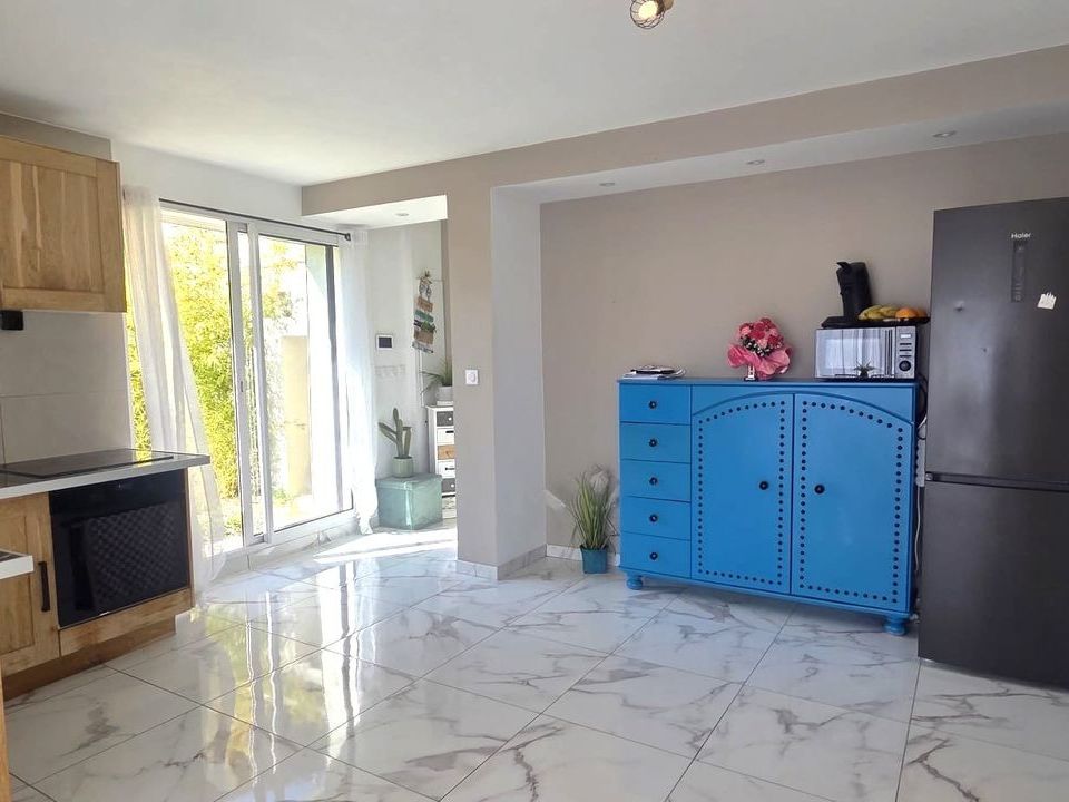 Villa i Aubagne en Provence, Bouches-du-Rhone - foto 3
