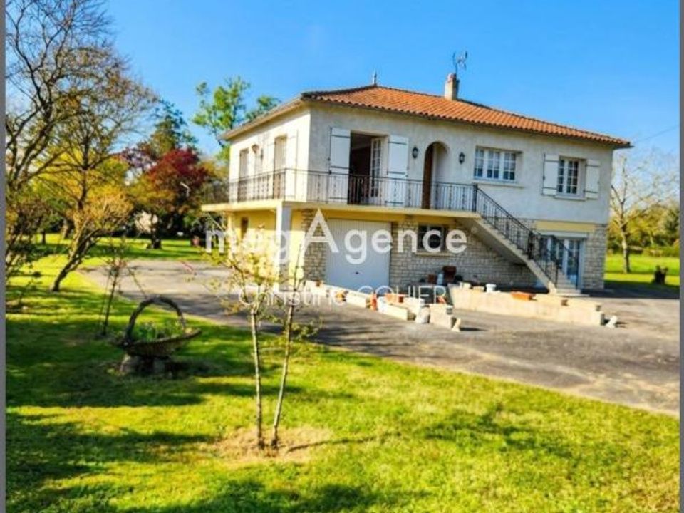 Landejendom i Aulnay, Charente-Maritime - foto 1
