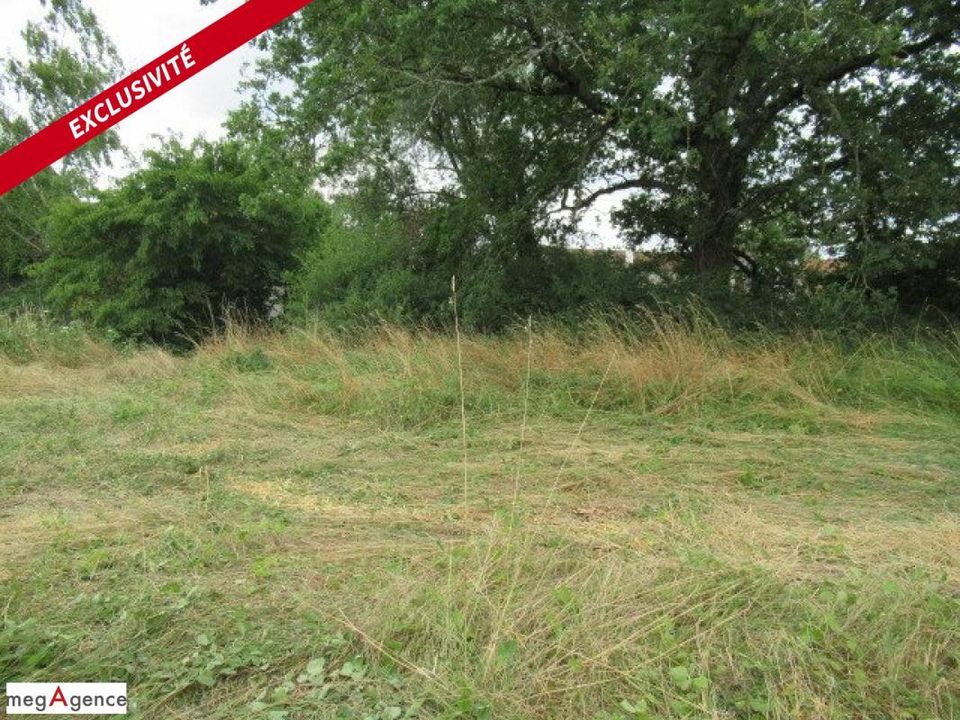 Helårsgrund i Vendat, Allier - foto 2