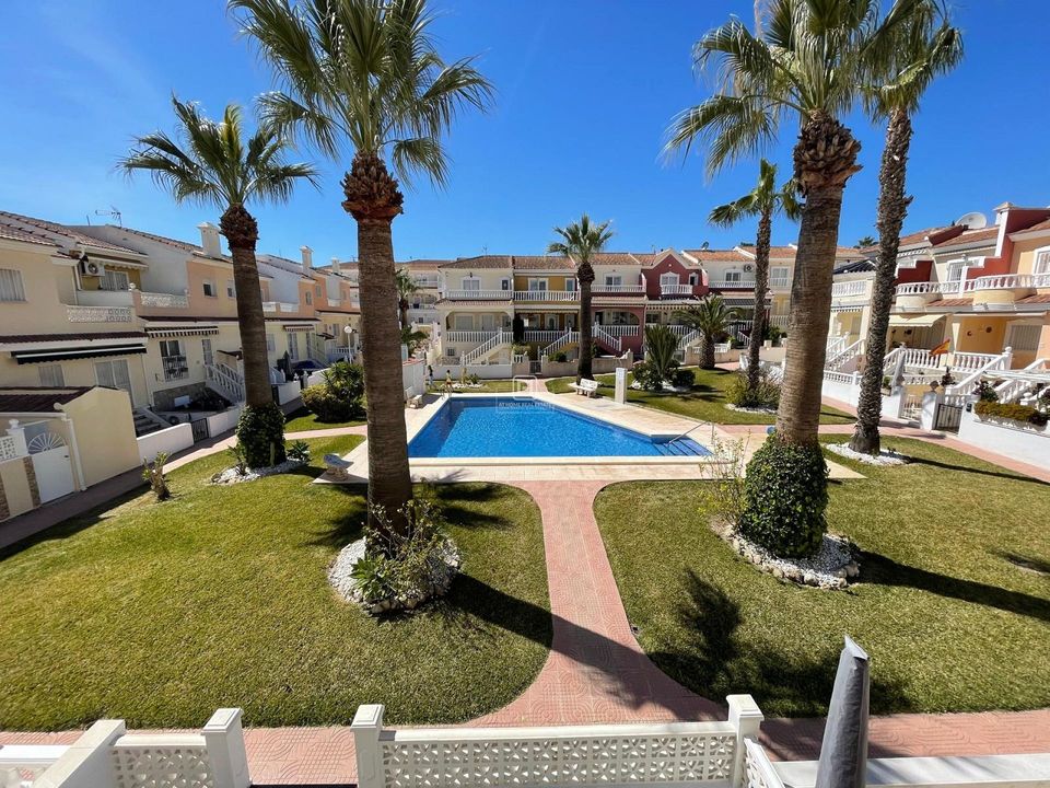 Casa de pueblo en Ciudad Quesada, Alicante - foto 1
