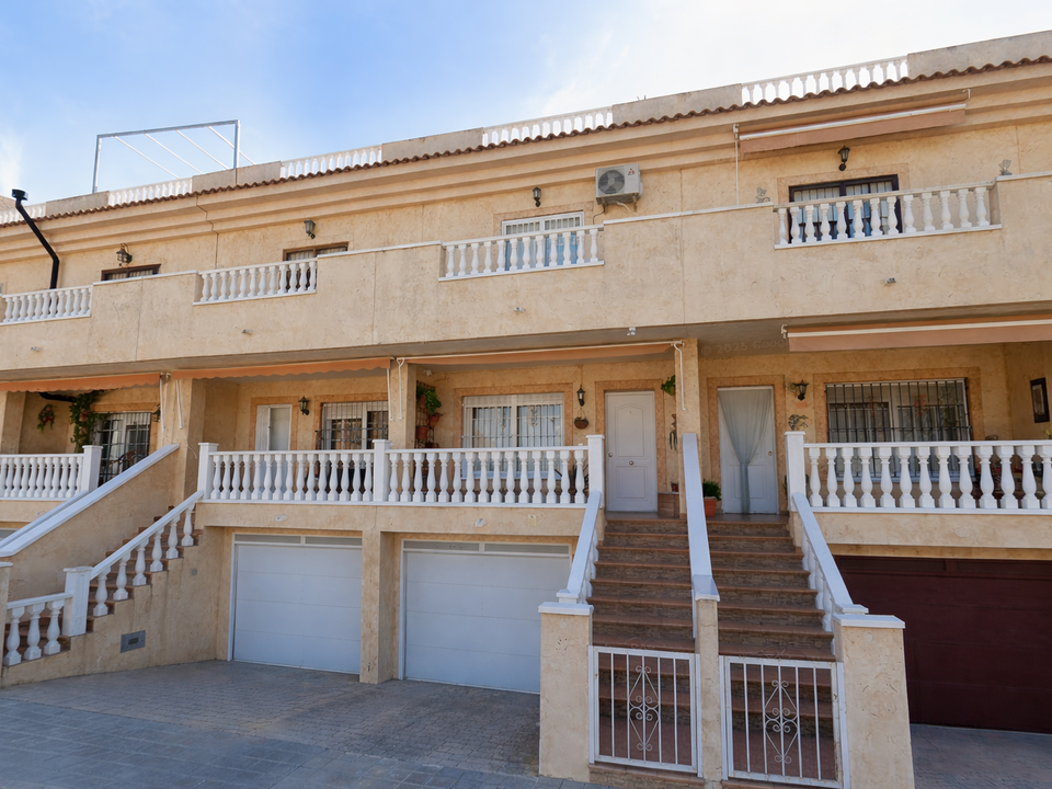 Casa unifamiliar a Redovan, Alicante - foto 1