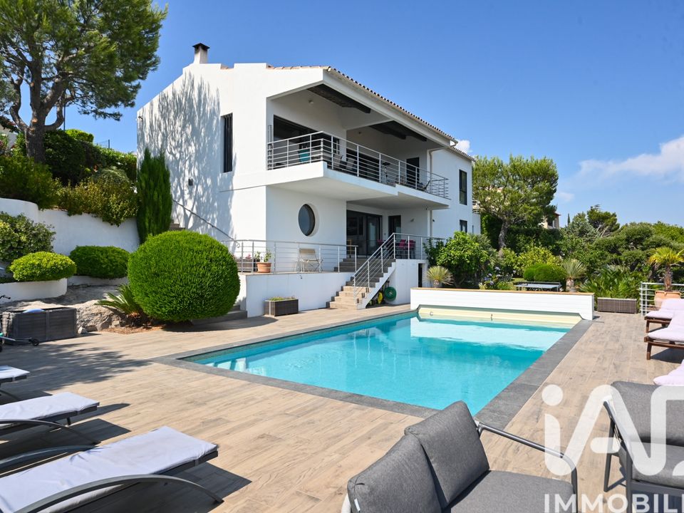 Villa i Carnoux-en-Provence, Bouches-du-Rhone - foto 1