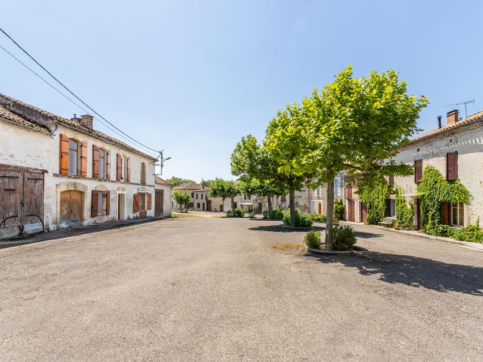 Villa en Bourg-De-Visa, Tarn-et-Garonne - foto 1