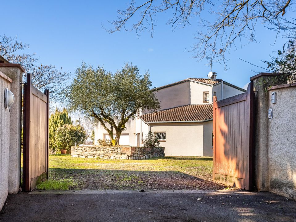 Villa i Estancarbon, Haute-Garonne - foto 1