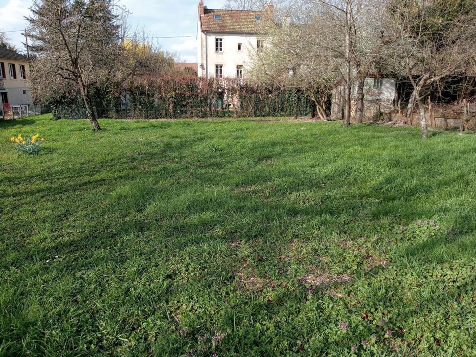 Helårsgrund i Autun, Saone-et-Loire - foto 1