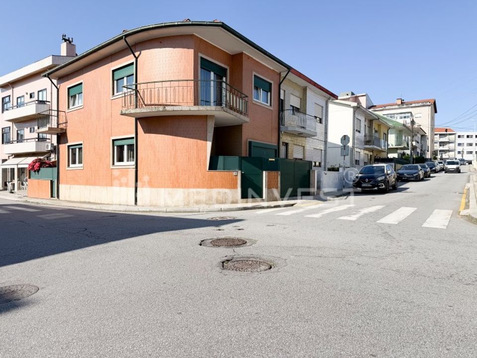 Villa i Rio Tinto, Porto - foto 1