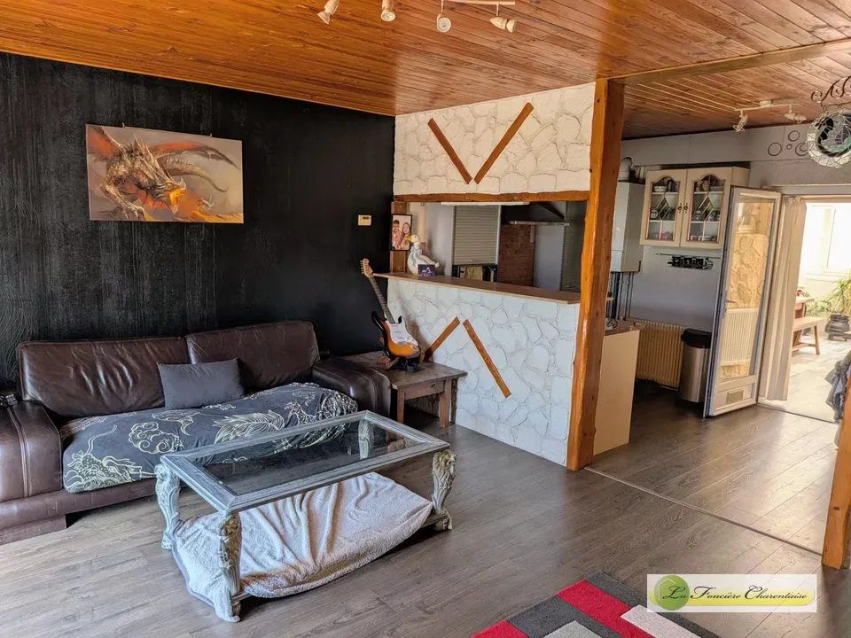 Villa en Gond-Pontouvre, Charente - foto 2