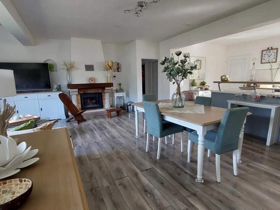 Villa in Sarrola-Carcopino, Corse-du-Sud - photo 1