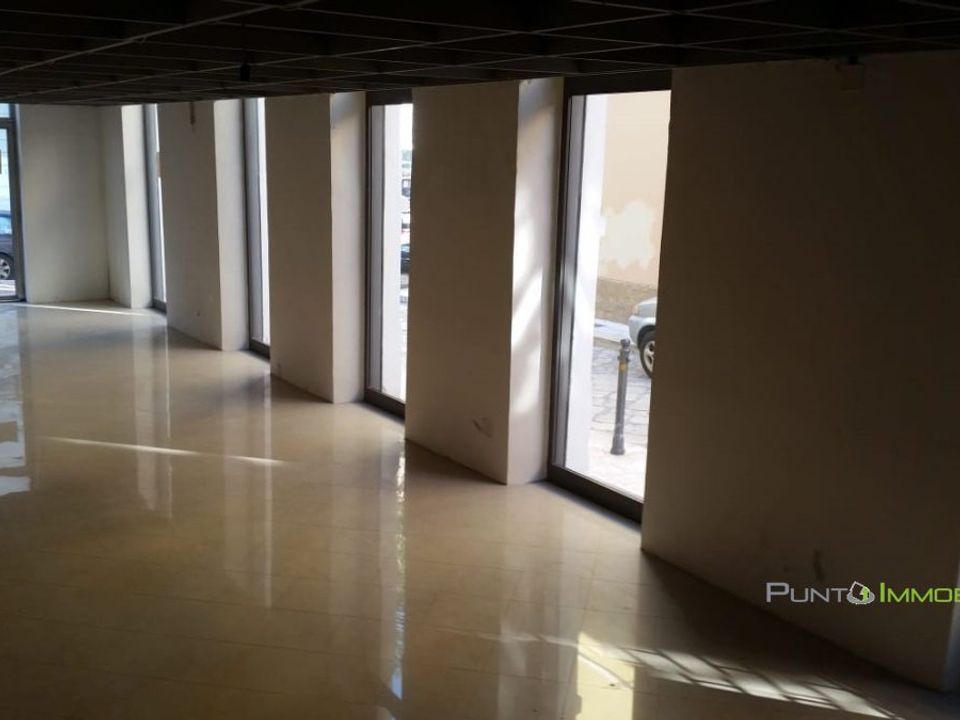 Commercial property in Brindisi, Brindisi - photo 4