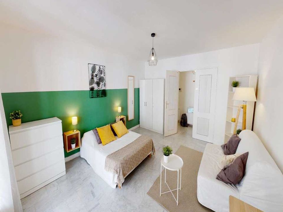 Apartment in Lyon, Rhone - photo 1