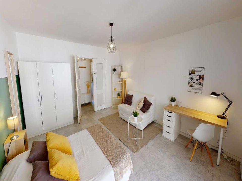 Apartment in Lyon, Rhone - photo 3