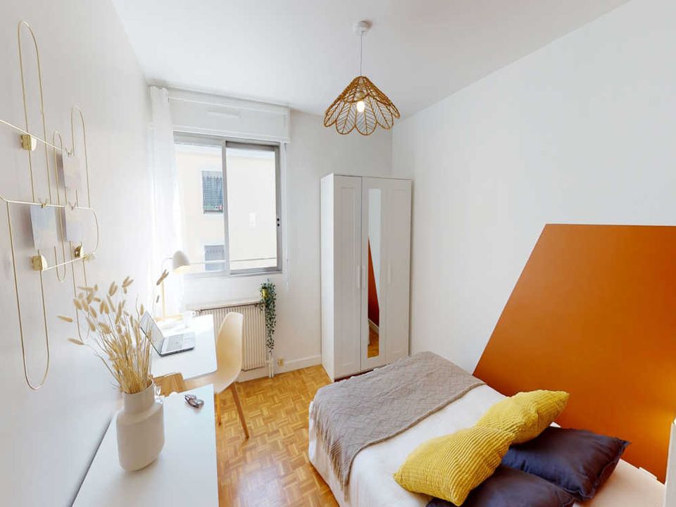 Apartment in Lyon, Rhone - photo 3
