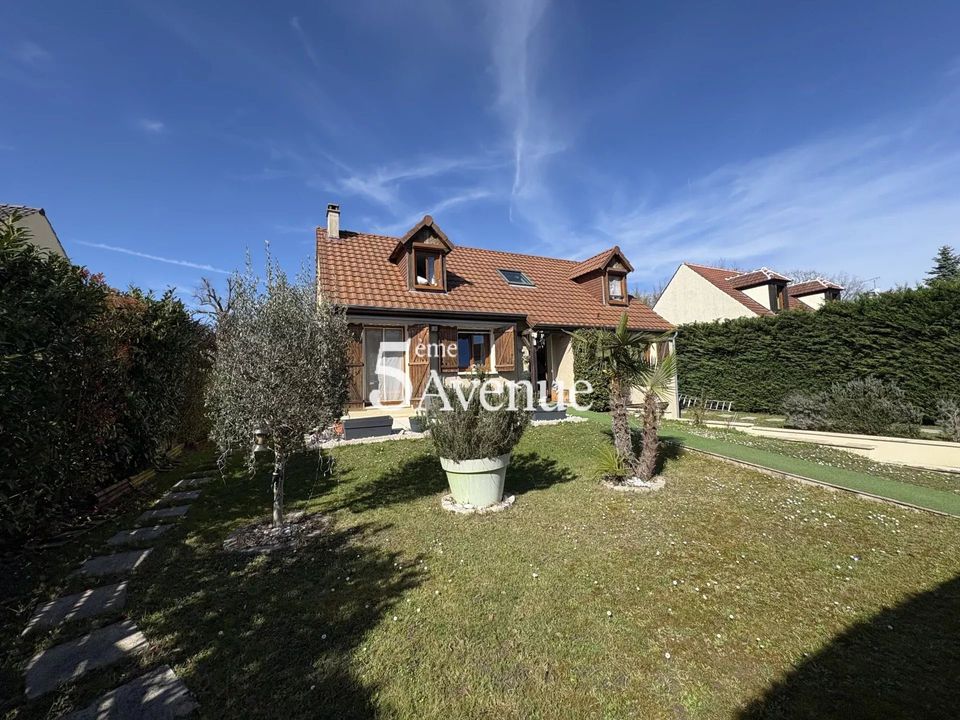 Villa i Sucy-en-Brie, Val-de-Marne - foto 1