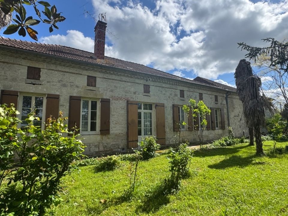 Villa i Saint-Caprais-de-Lerm, Lot-et-Garonne - foto 1