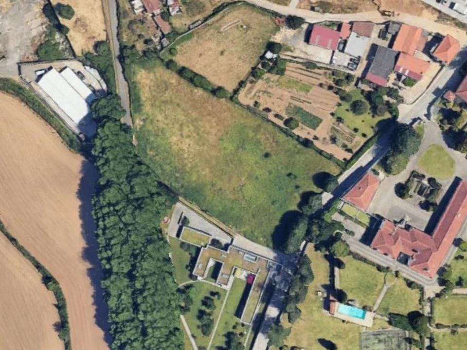 Helårsgrund i Maia, Porto - foto 1