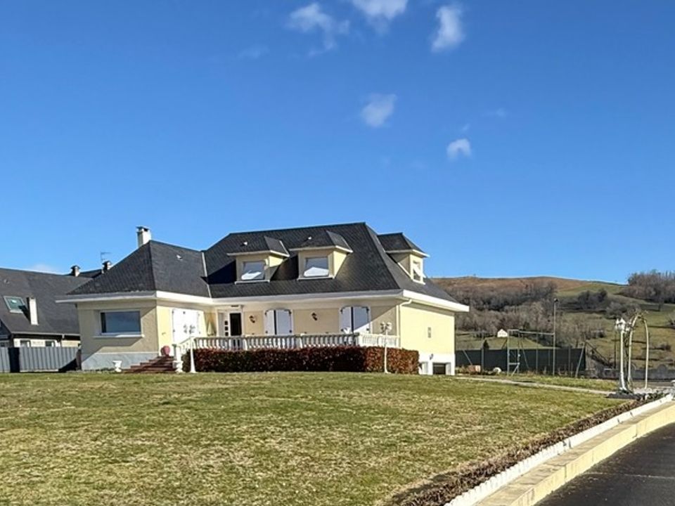 Villa i Lourdes, Hautes-Pyrenees - foto 1