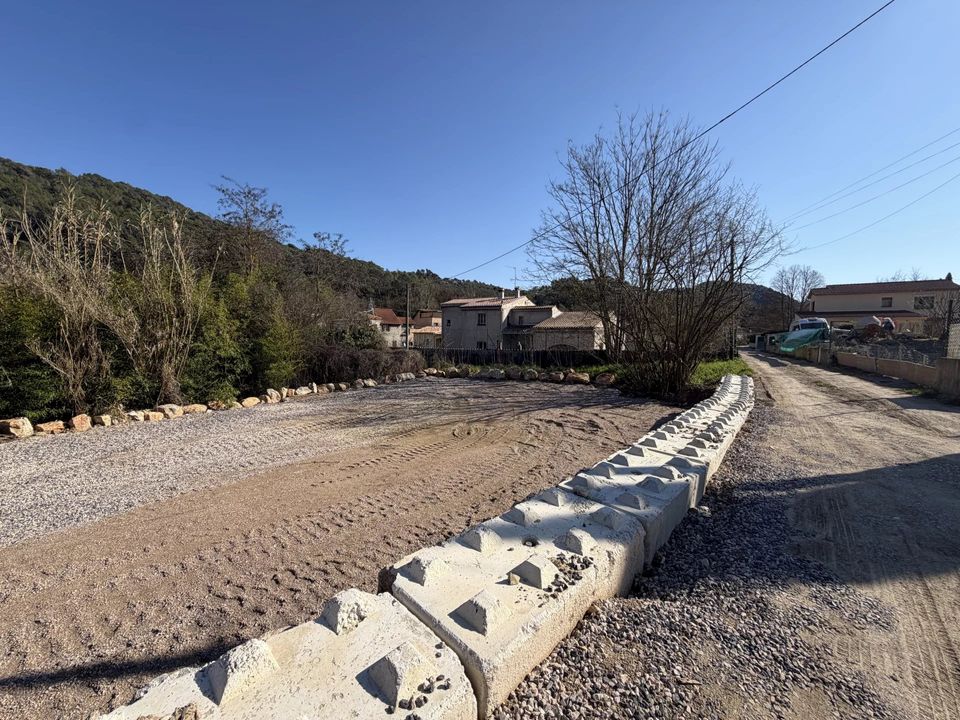 Helårsgrund i Contes, Alpes-Maritimes - foto 1