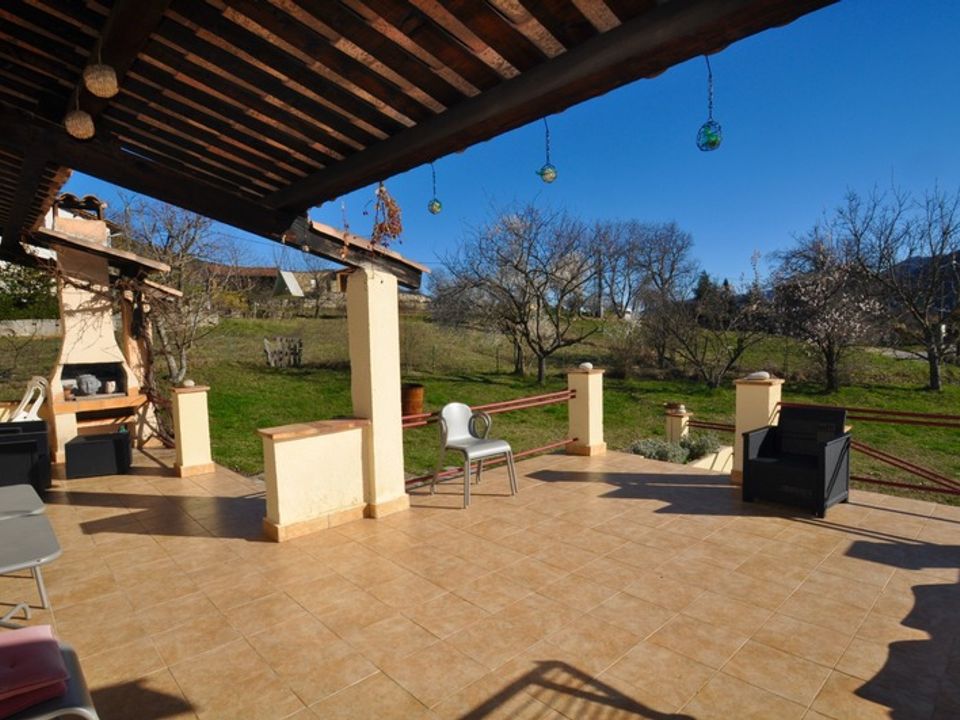 Landejendom i Meailles, Alpes-de-Haute-Provence - foto 1
