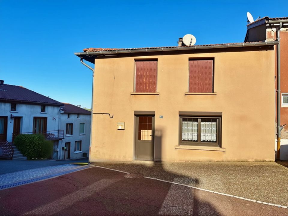Casa de poble a Sainte-Colombe-sur-Gand, Loire - foto 1