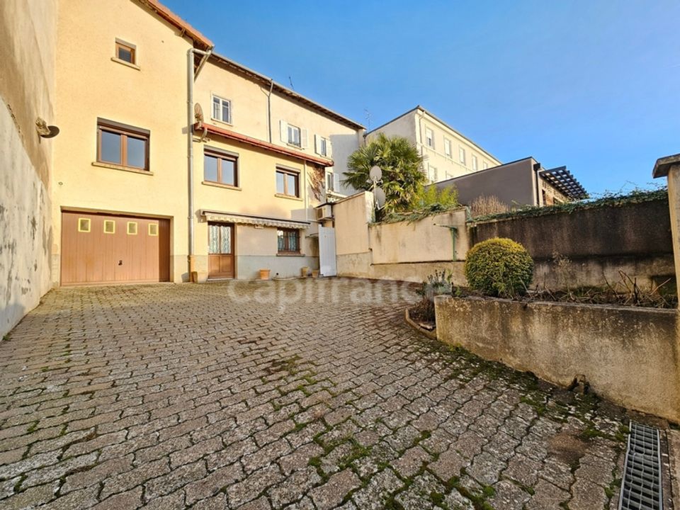 Casa de poble a Panissières, Loire - foto 1