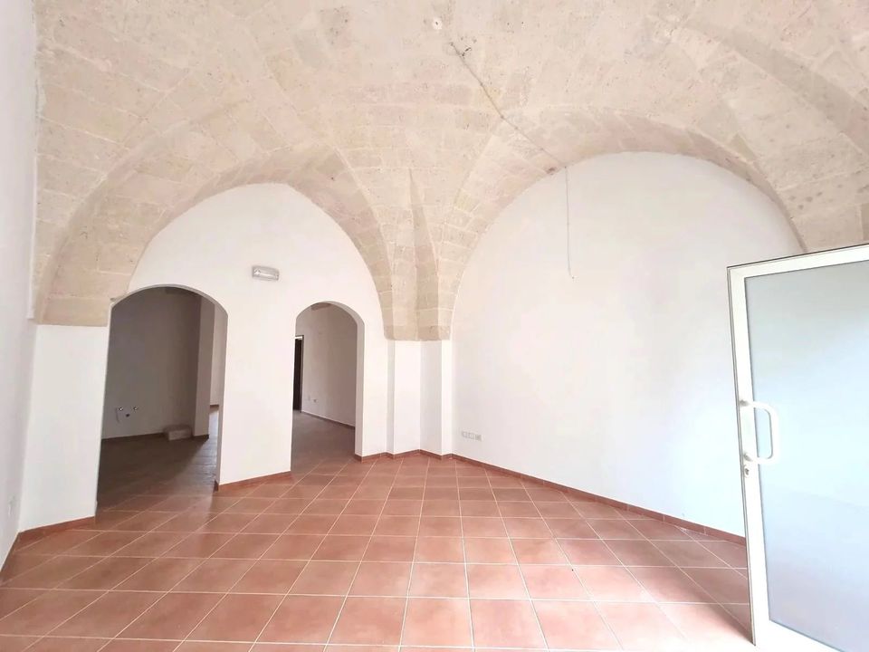 Erhvervsejendom i Oria, Brindisi - foto 1