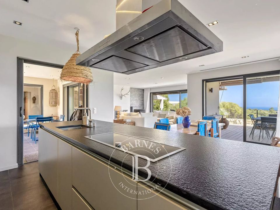 Villa i Sainte-Lucie de Porto-Vecchio, Corse-du-Sud - foto 5