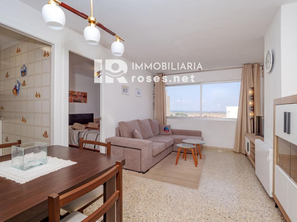 Lejlighed i Empuriabrava, Gerona - foto 1