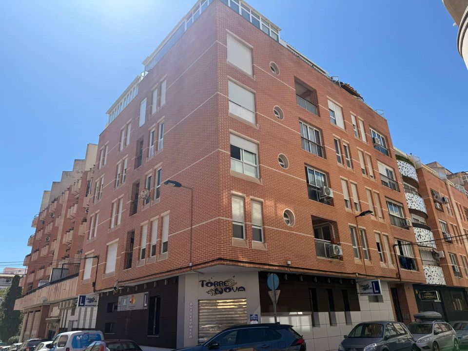 Lejlighed i Torrevieja, Alicante - foto 2