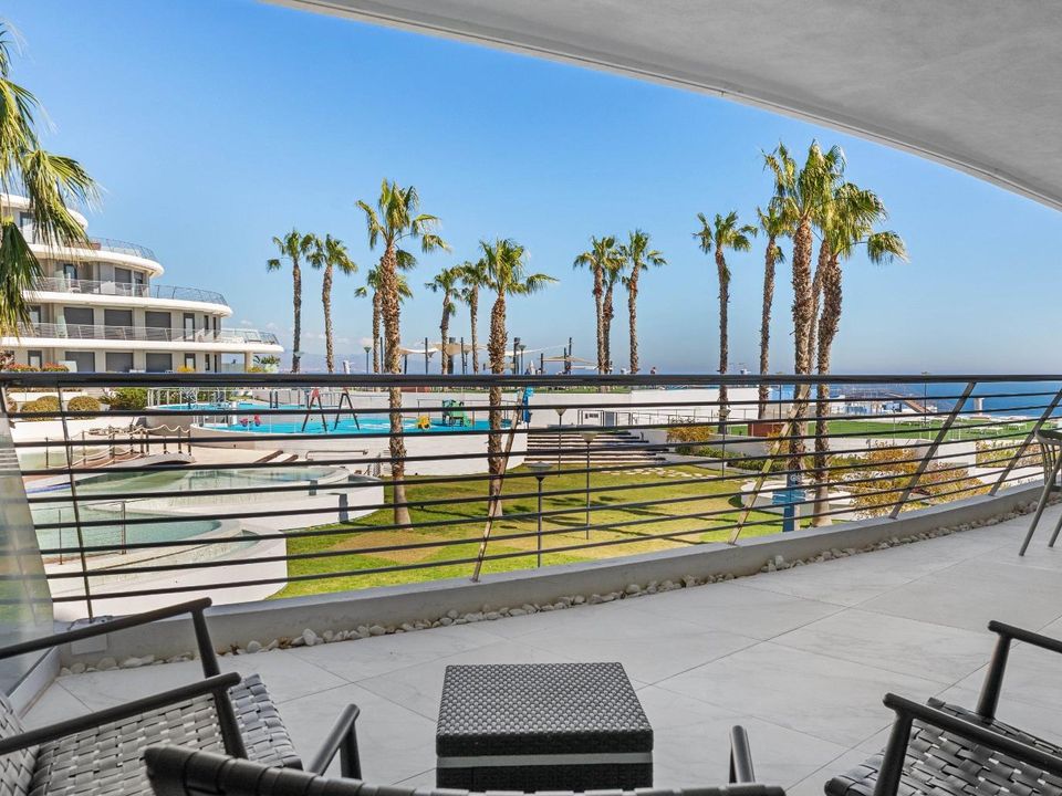 Lejlighed i Los Arenales Del Sol, Alicante - foto 1