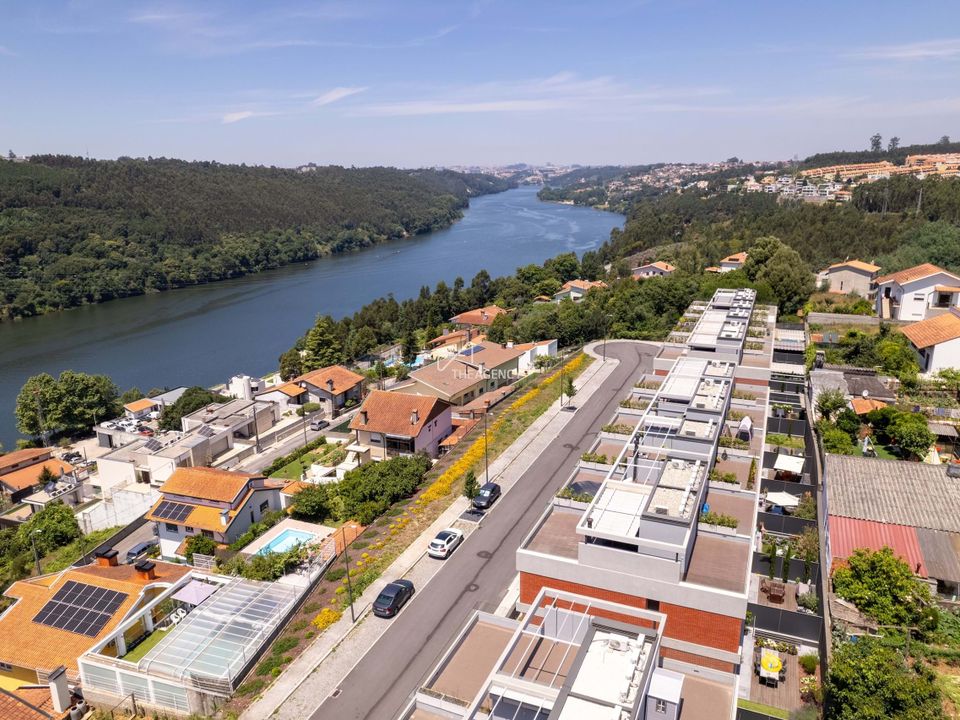 Byhus i Foz do Sousa e Covelo, Porto - foto 1