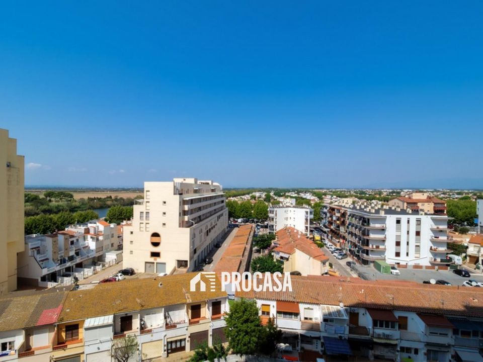 Lejlighed i Empuriabrava, Gerona - foto 1