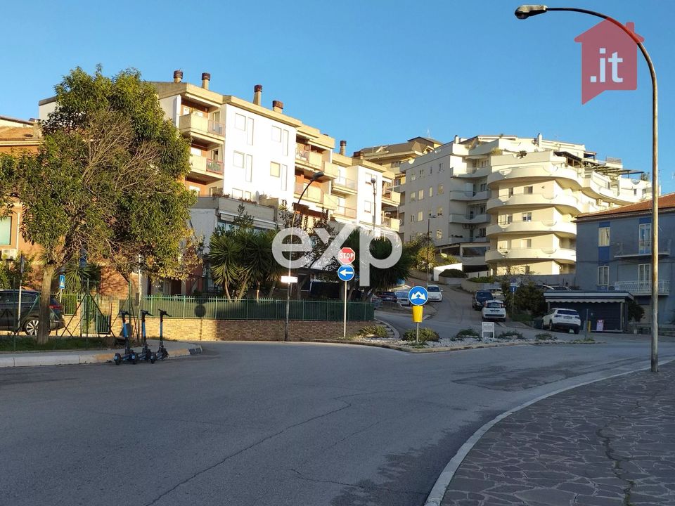 Erhvervsejendom i Vasto, Chieti - foto 4
