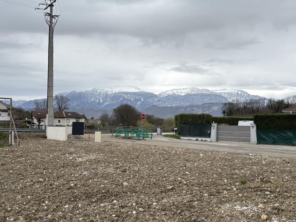 Helårsgrund i St.-Cassien, Isere - foto 1