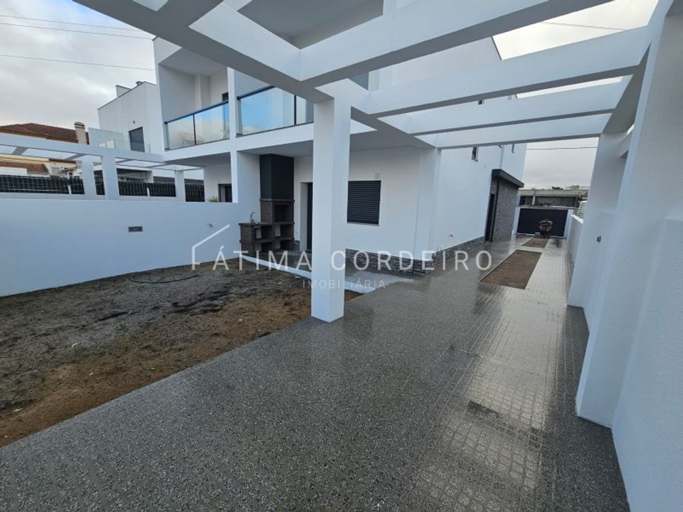 Byhus i Fernao Ferro, Setubal - foto 1