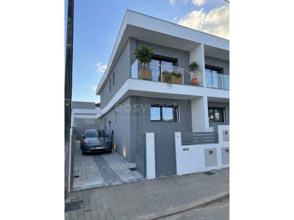 Byhus i Fernao Ferro, Setubal - foto 1