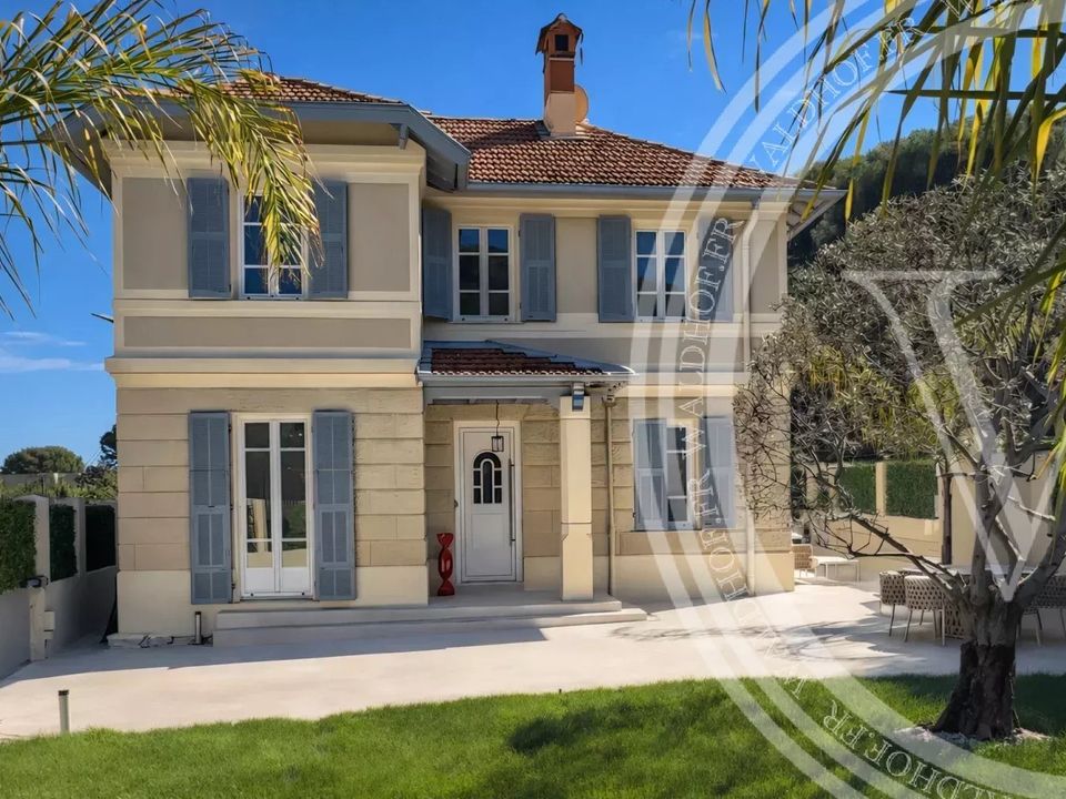 Villa i Roquebrune-Cap-Martin, Alpes-Maritimes - foto 1