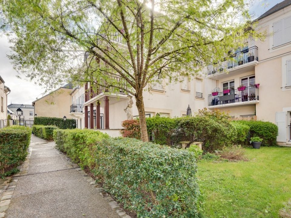 Lejlighed i Le Plessis-Robinson, Hauts-de-Seine - foto 2