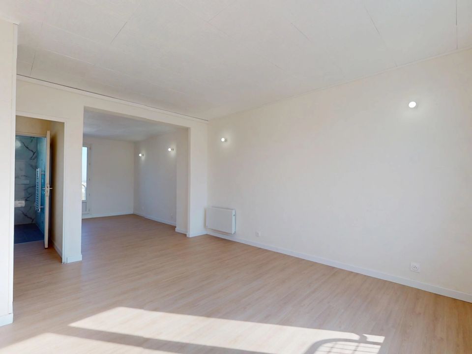 Lejlighed i Clichy-sous-Bois, Seine-Saint-Denis - foto 3