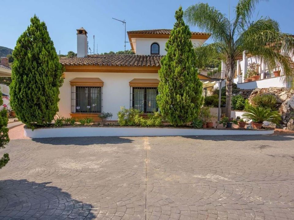 Villa i Alhaurin El Grande, Malaga - foto 1