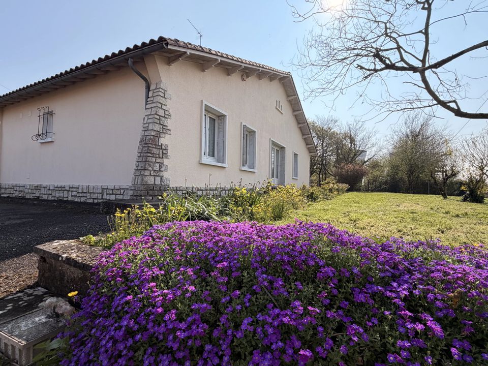 Villa i Ruffec, Charente - foto 1