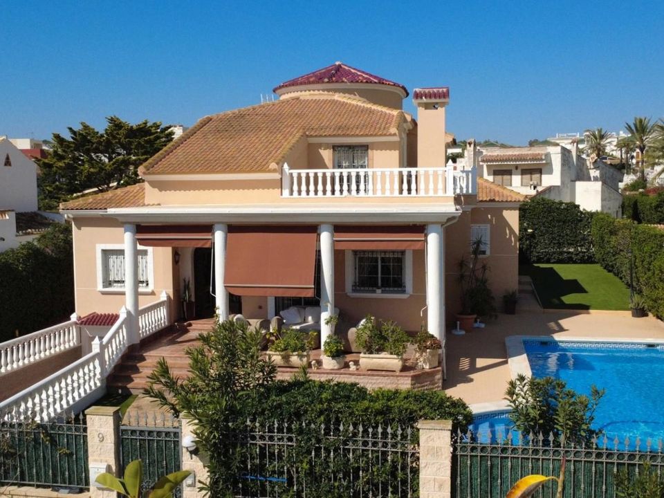 Villa i Torrevieja, Alicante - foto 1