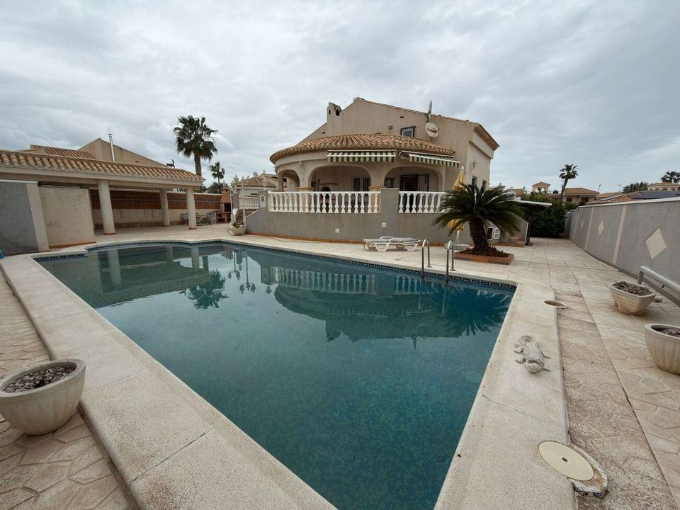 Villa i Playa Flamenca, Alicante - foto 1
