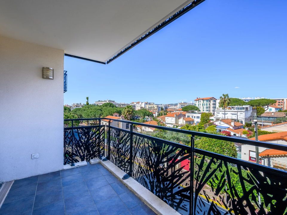 Lejlighed i Juan-les-Pins, Alpes-Maritimes - foto 1