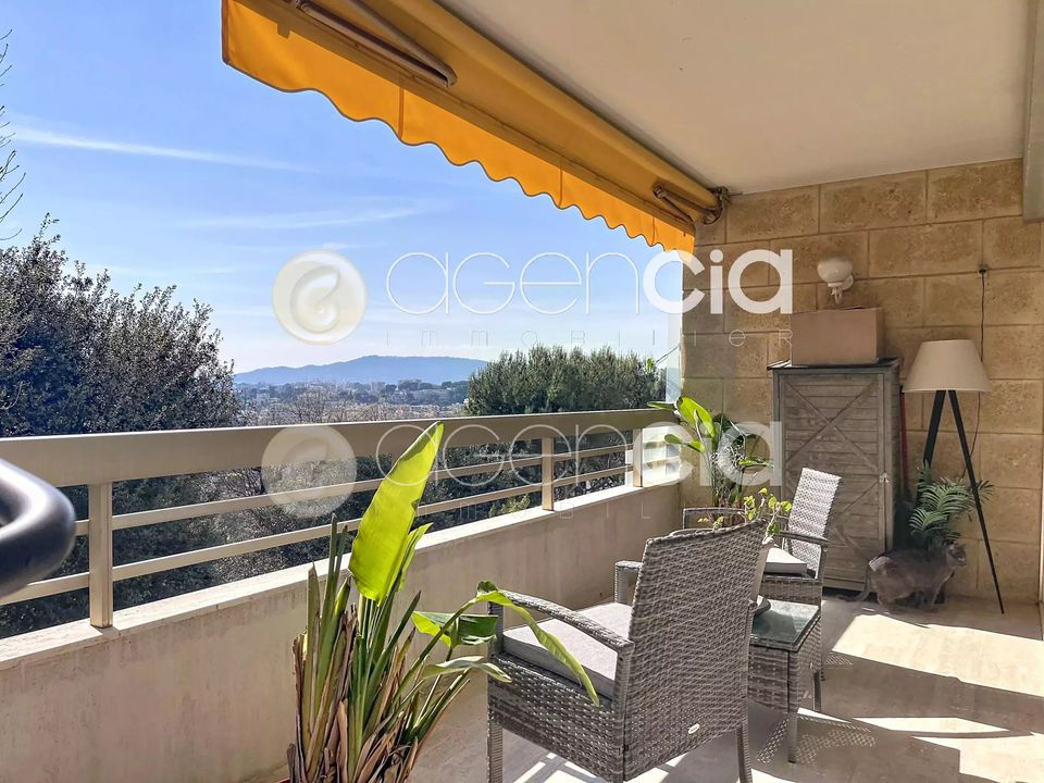Lejlighed i Le Cannet, Alpes-Maritimes - foto 1